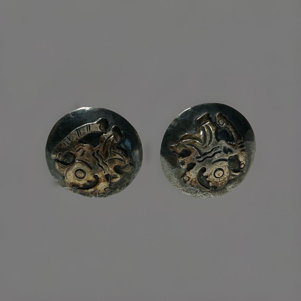 Vintage Sterling Tribal Cuff Links . Signed Peru